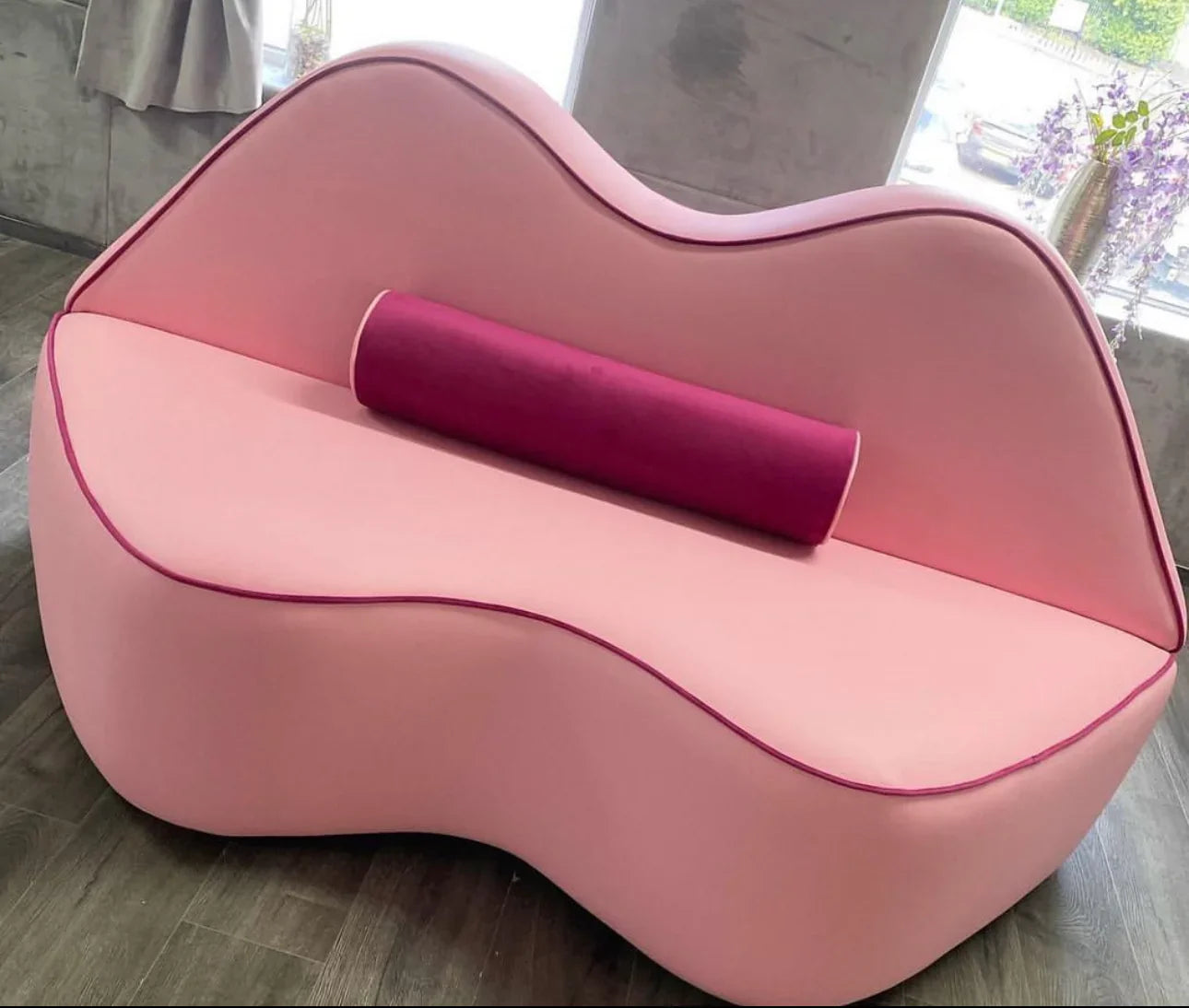 Lippy Sofas