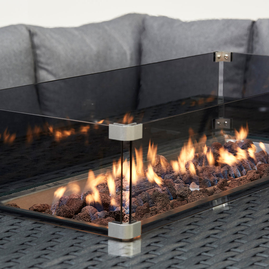 CORNER RISING DINING SET WITH FIRE PIT