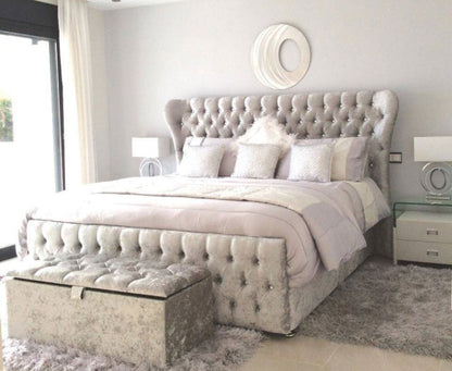 Oxford wing bed